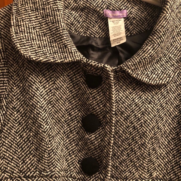 feminine black and white tweeded jacket - Picture 4 of 5